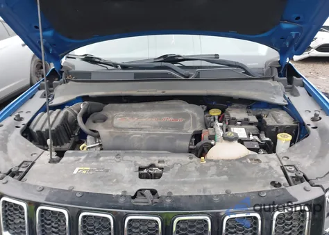 2018 Jeep Compass Latitude Fwd из США, поврежденный, VIN 3C4NJCBB1JT193833